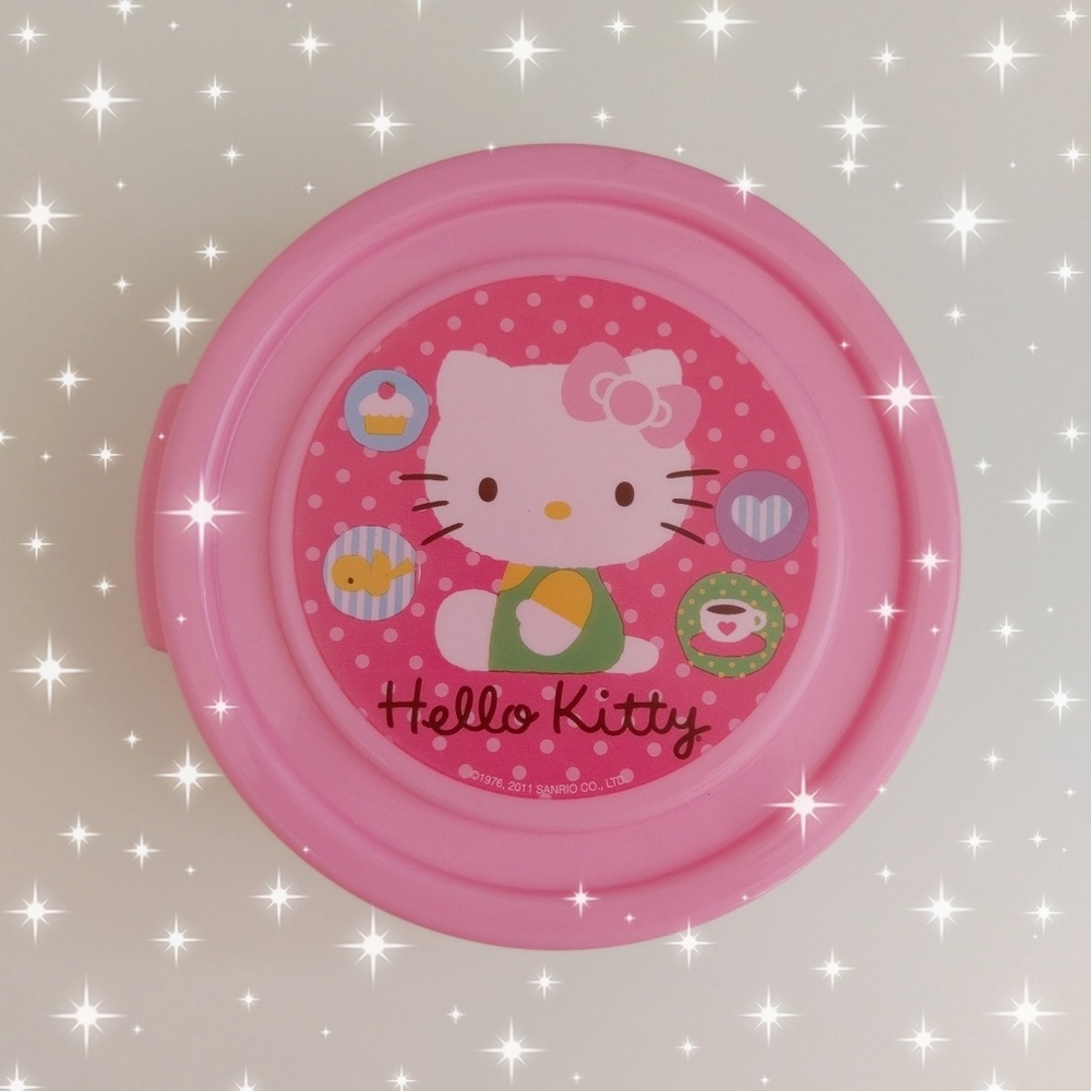 Hello Kitty Lunch Box Container!